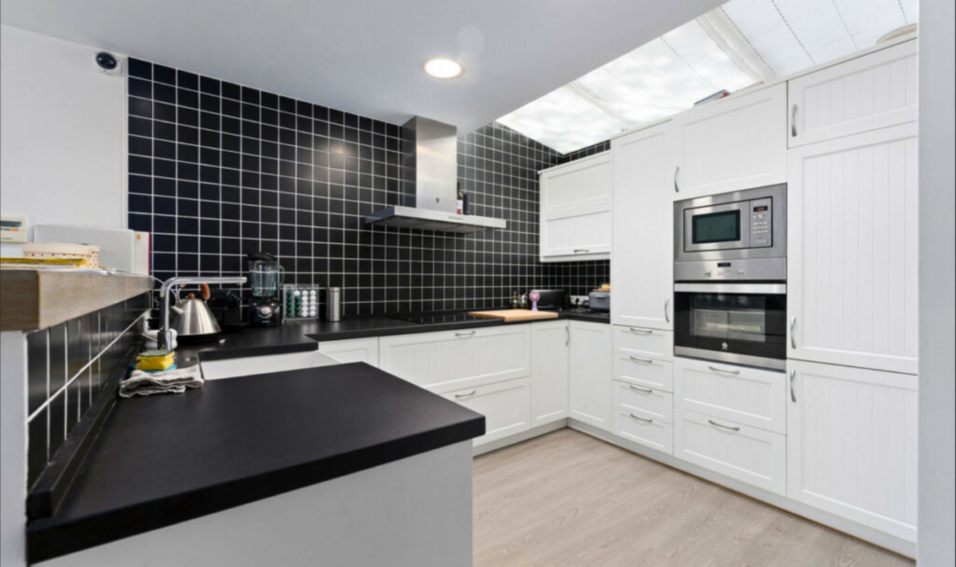 Resale - House -
La Quinta