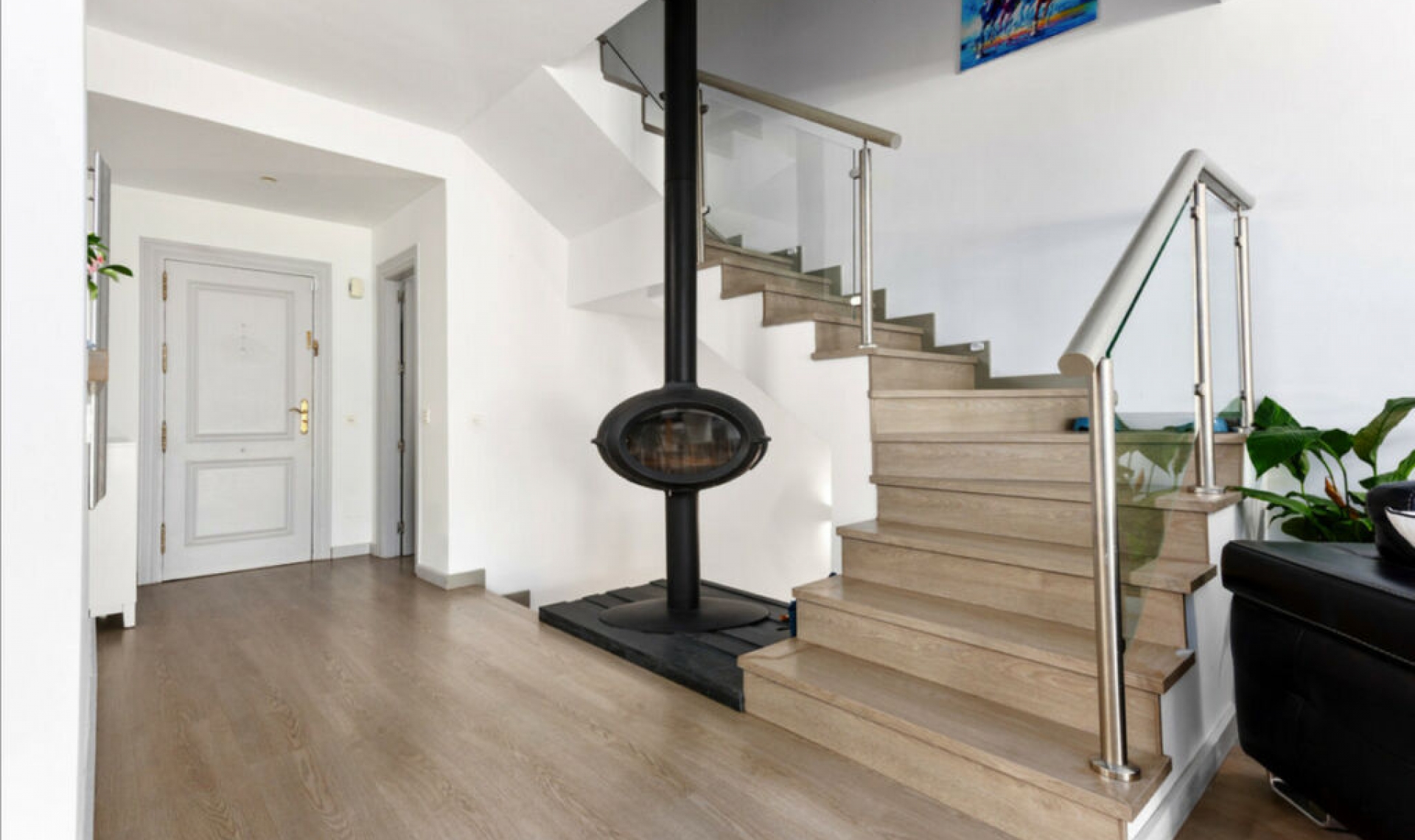 Resale - House -
La Quinta