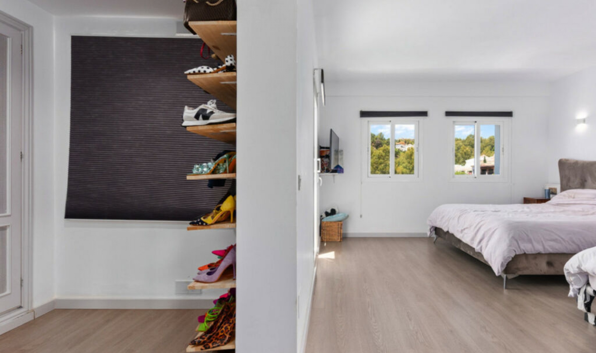 Resale - House -
La Quinta