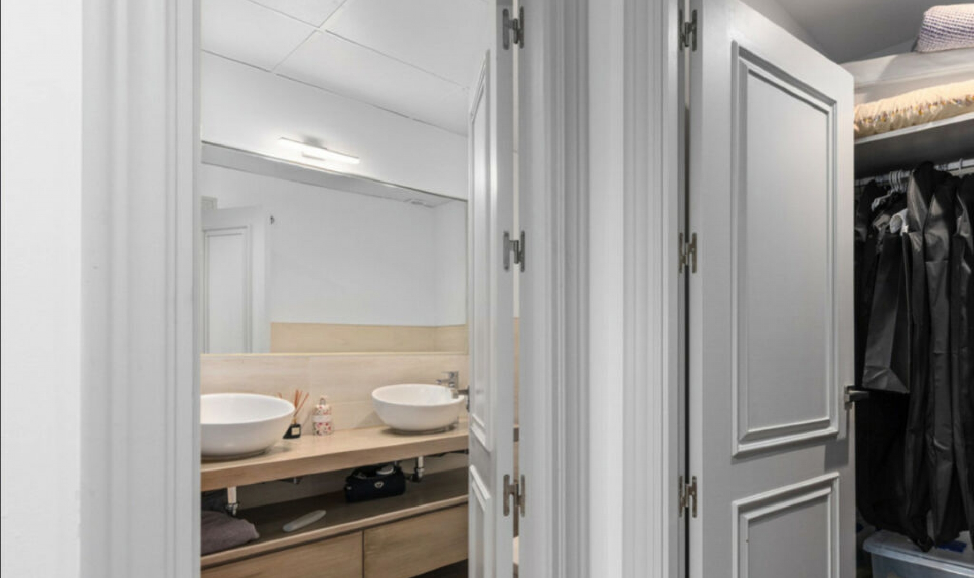 Resale - House -
La Quinta