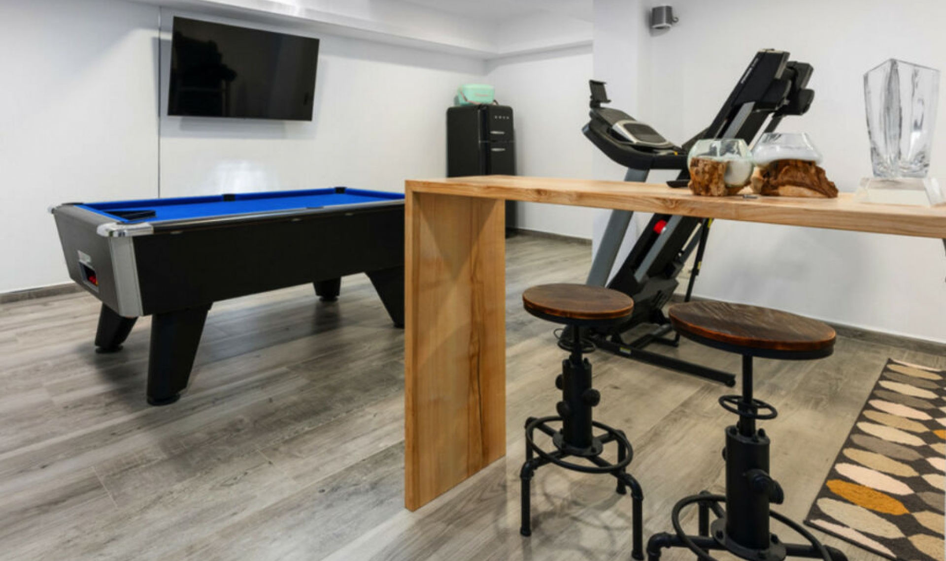 Resale - House -
La Quinta