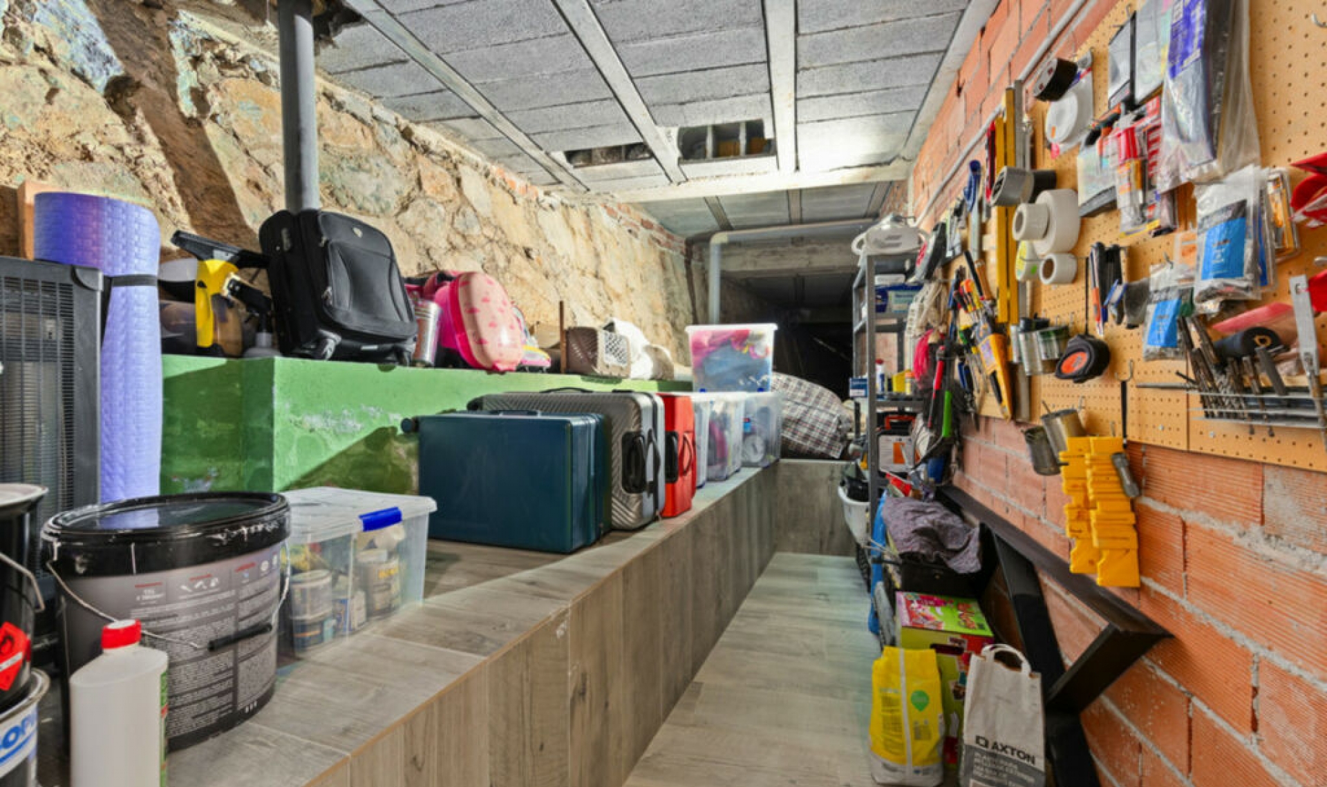 Resale - House -
La Quinta