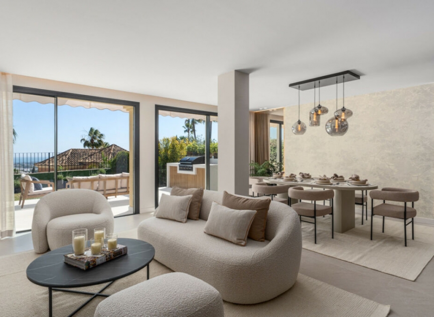 Resale - House -
La Quinta