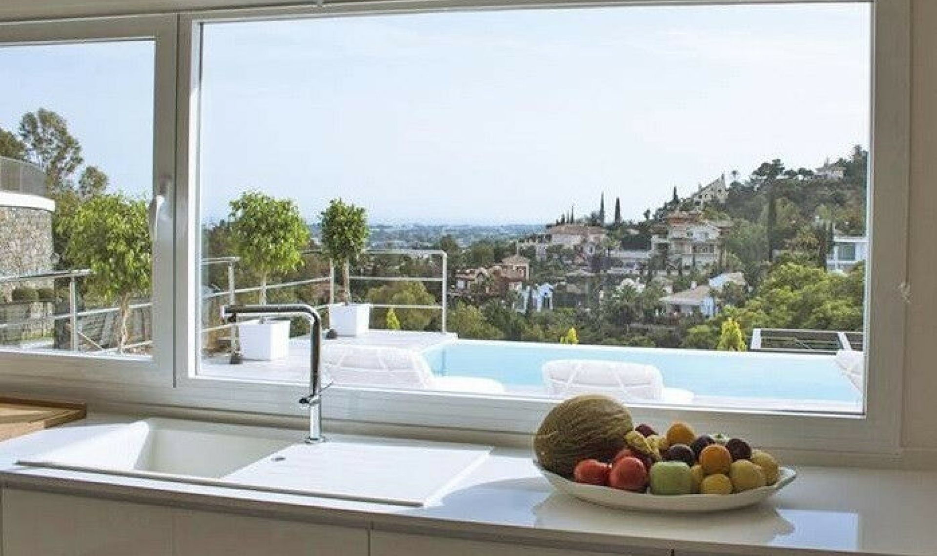 Resale - House -
La Quinta
