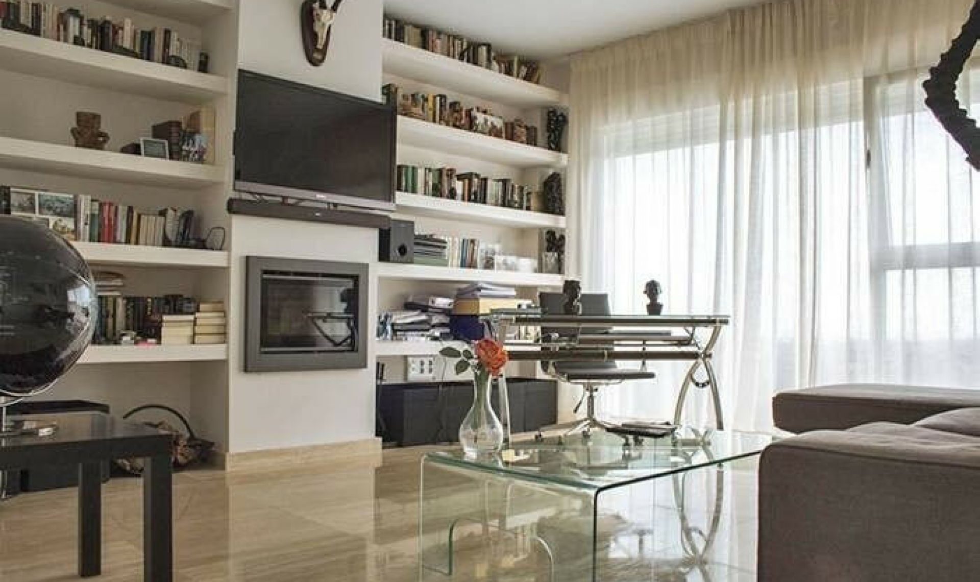 Resale - House -
La Quinta