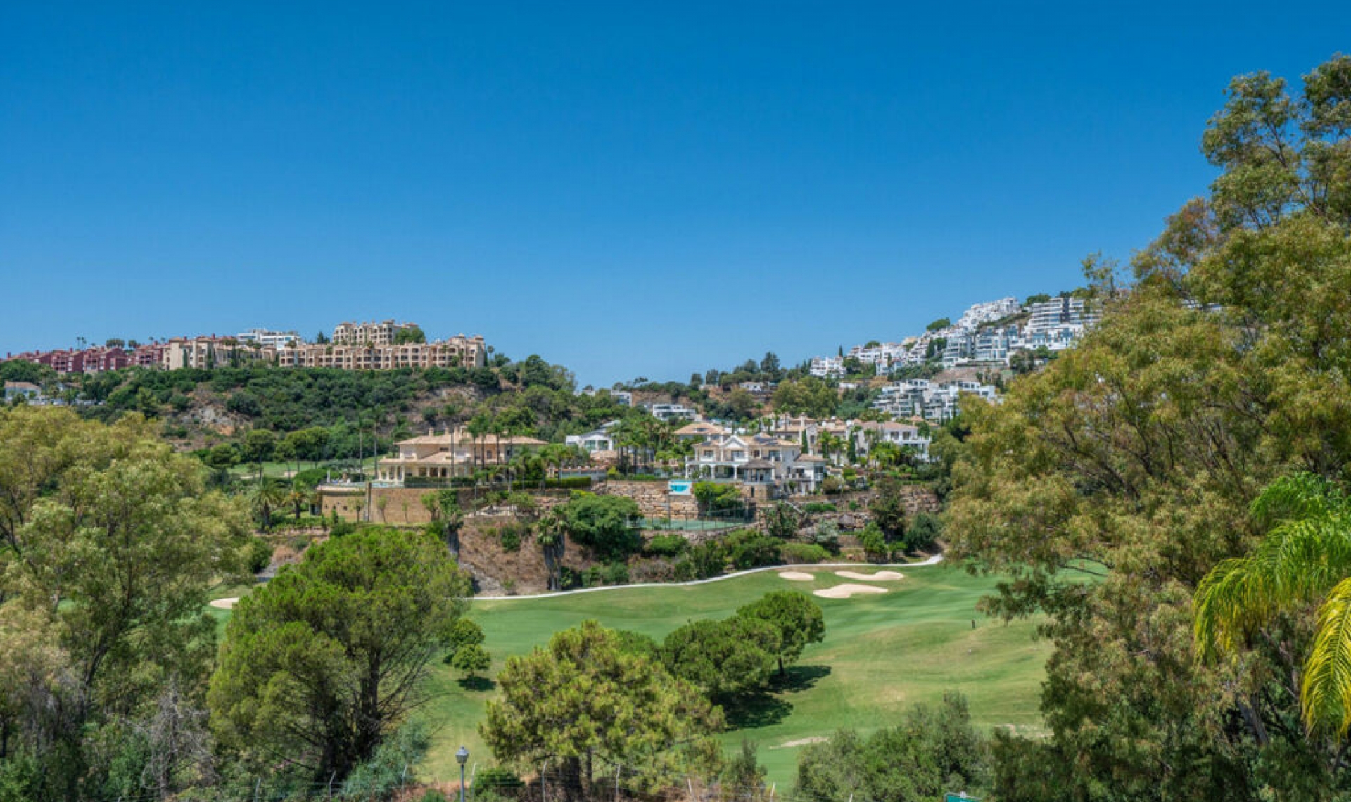 Resale - House -
La Quinta
