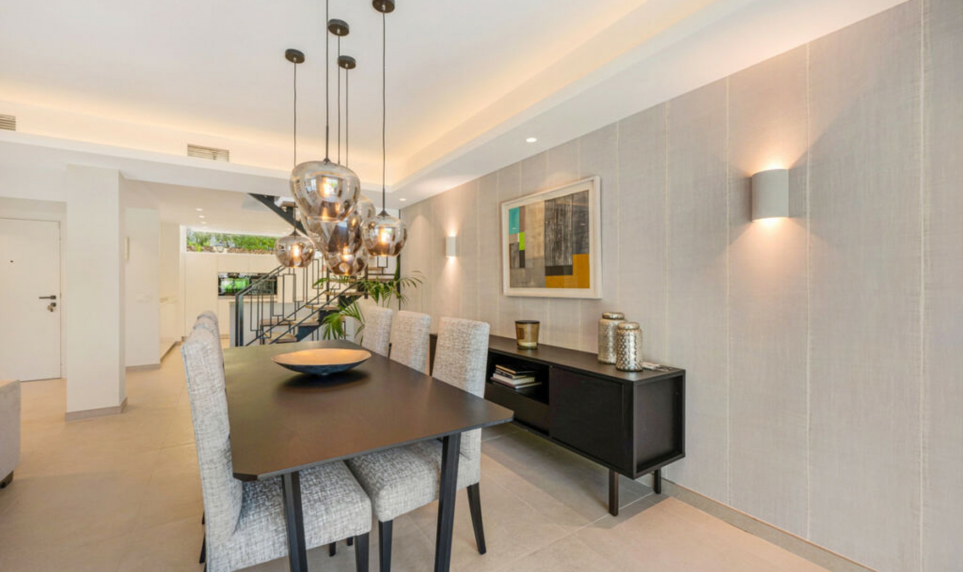 Resale - House -
La Quinta