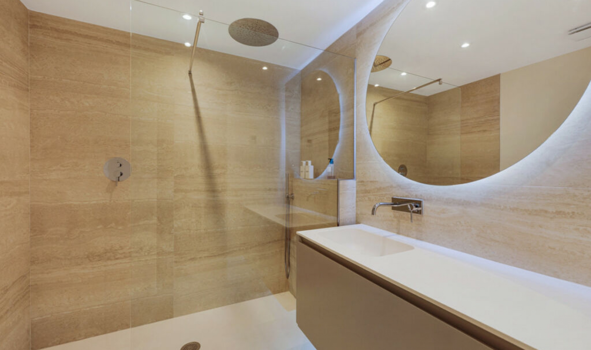 Resale - House -
La Quinta