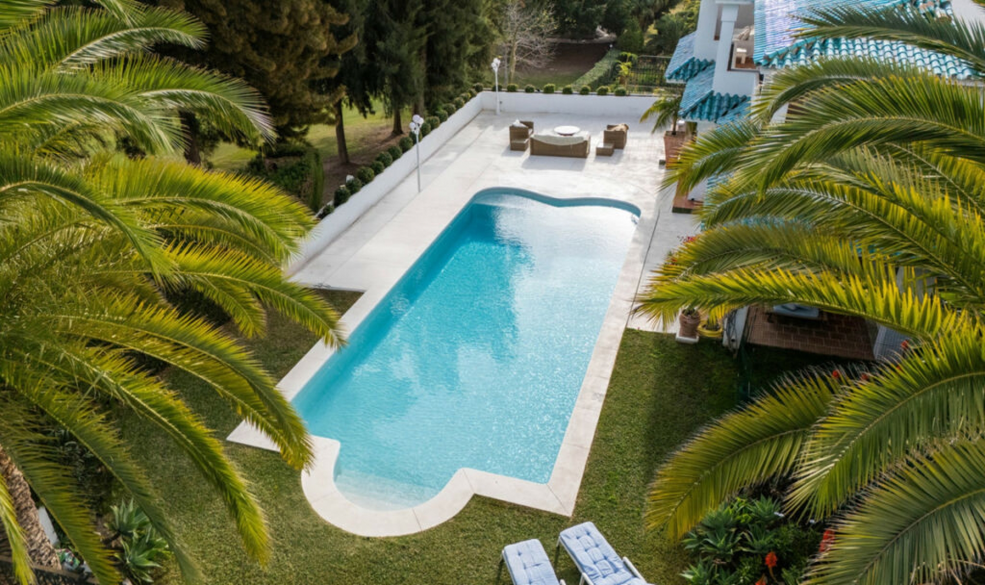 Resale - House -
La Quinta