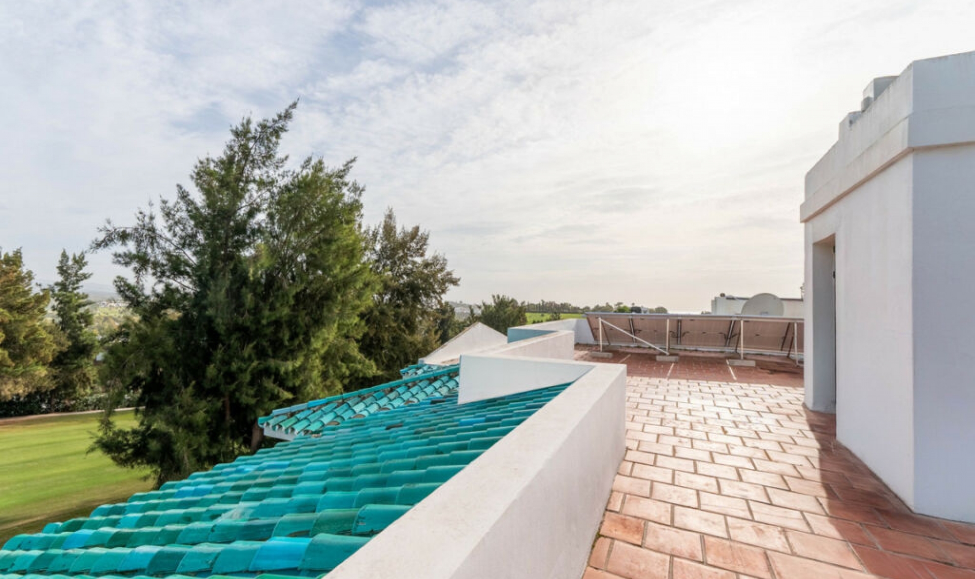 Resale - House -
La Quinta