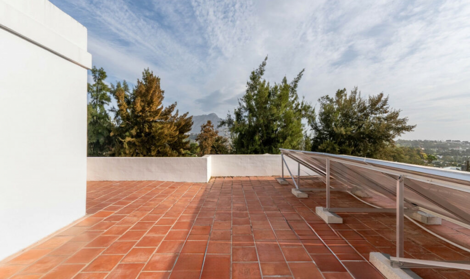 Resale - House -
La Quinta