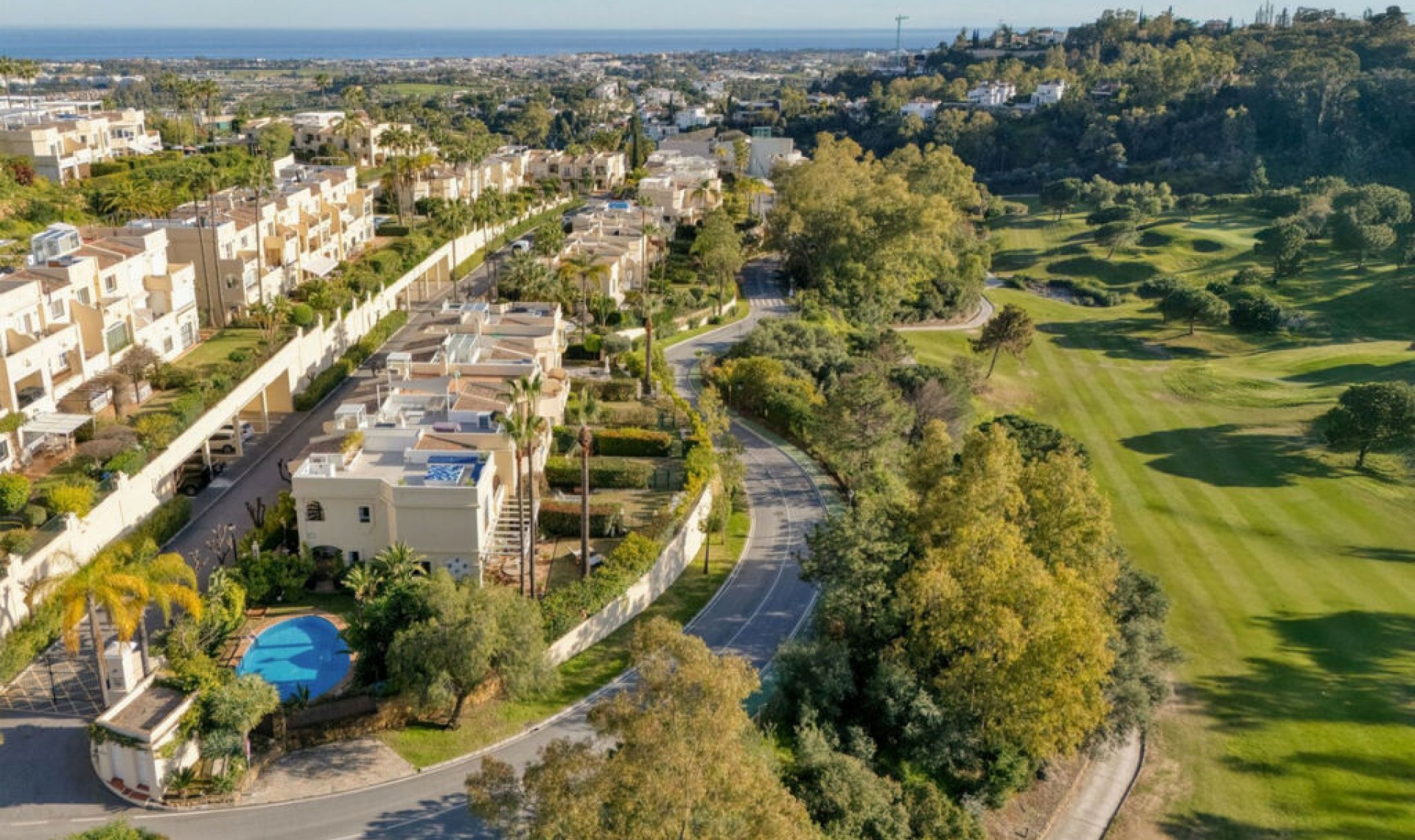 Resale - House -
La Quinta