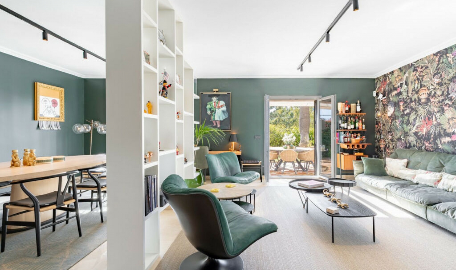 Resale - House -
La Quinta
