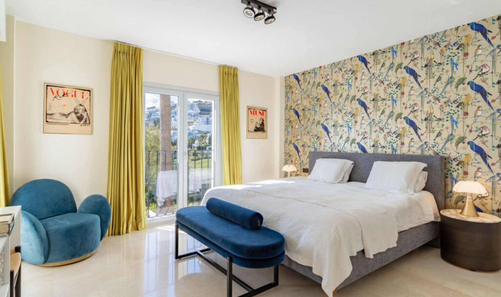 Resale - House -
La Quinta