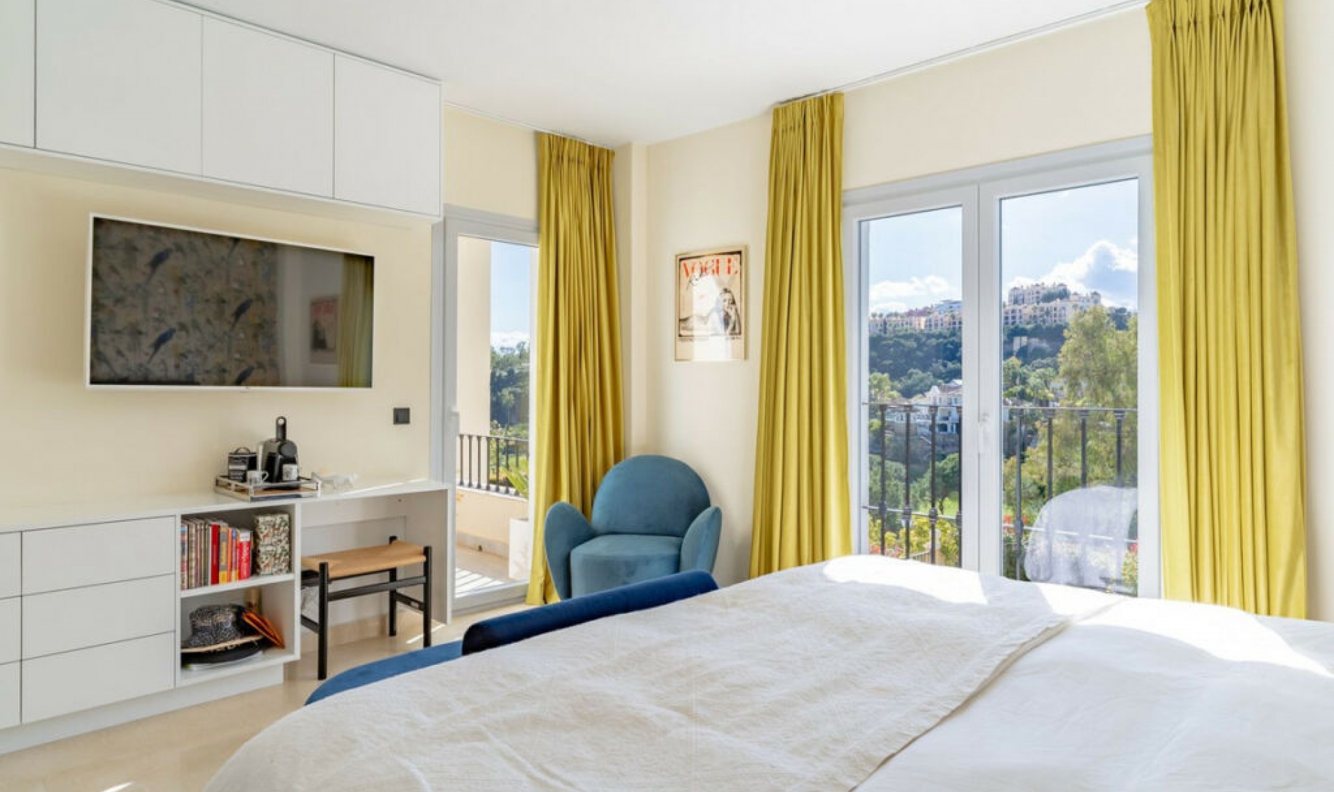 Resale - House -
La Quinta