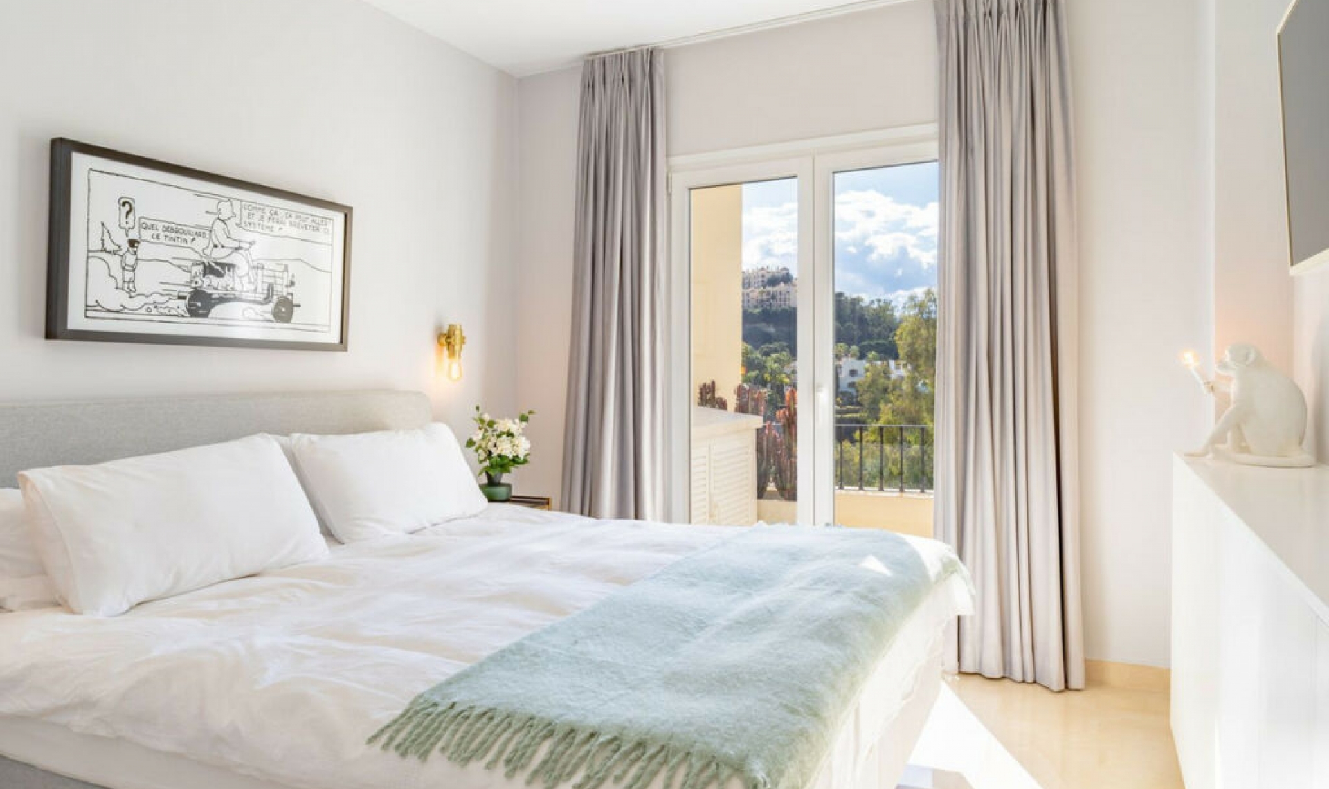 Resale - House -
La Quinta