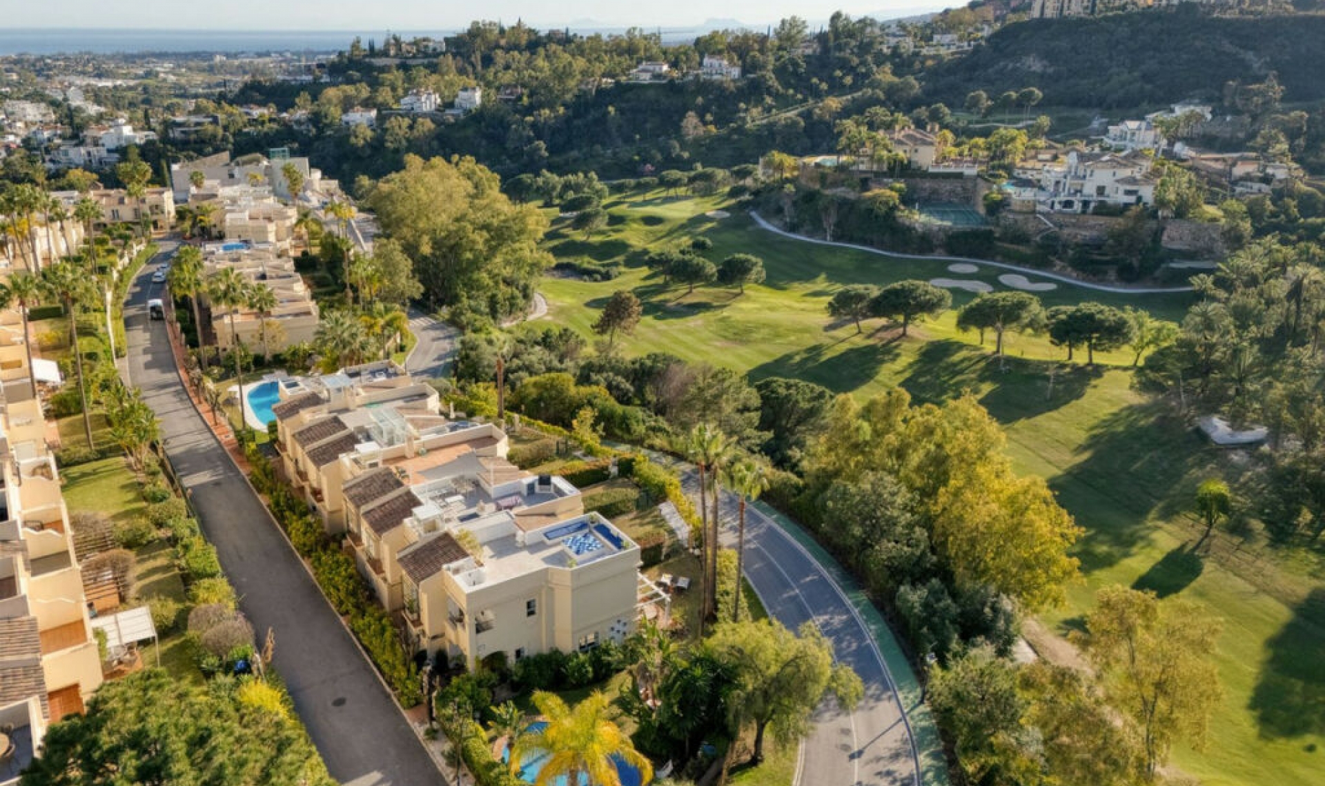 Resale - House -
La Quinta