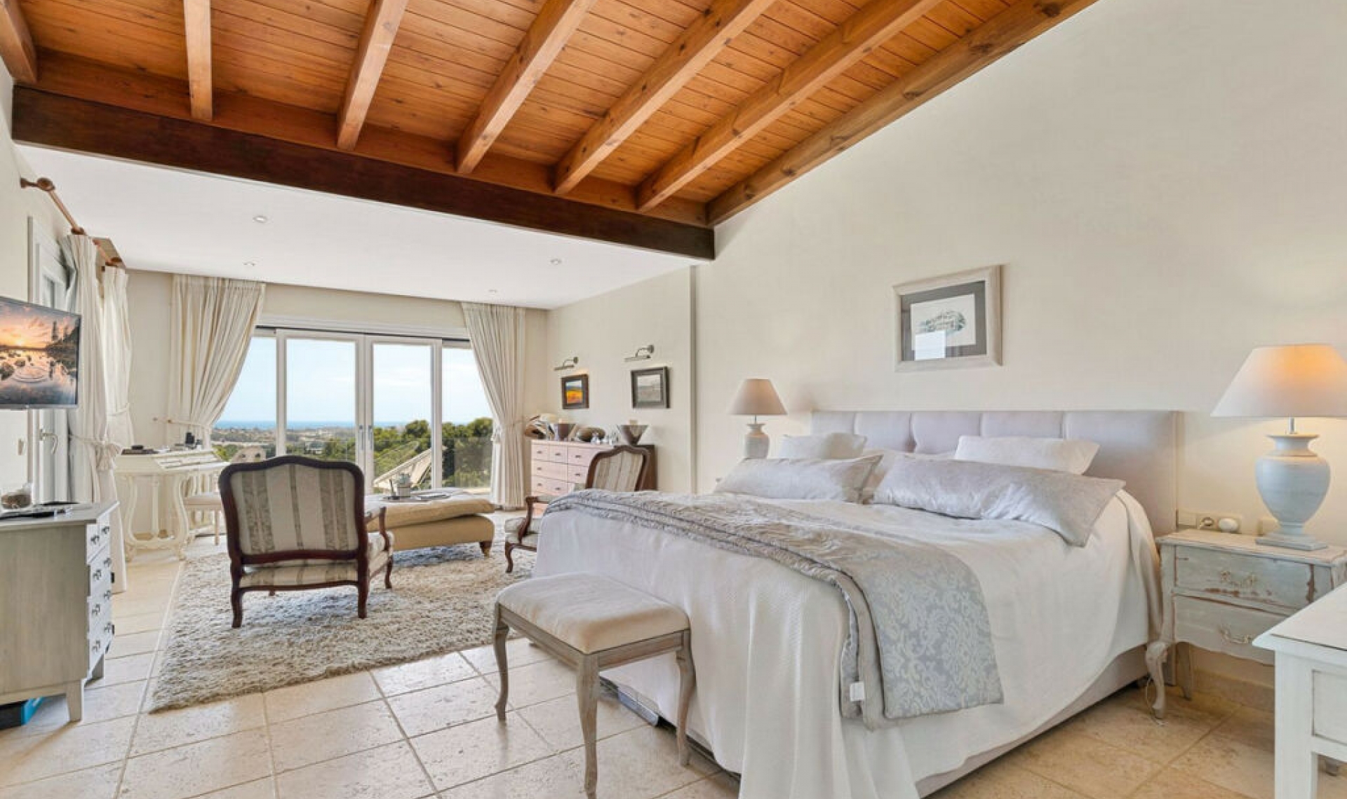 Resale - House -
La Quinta