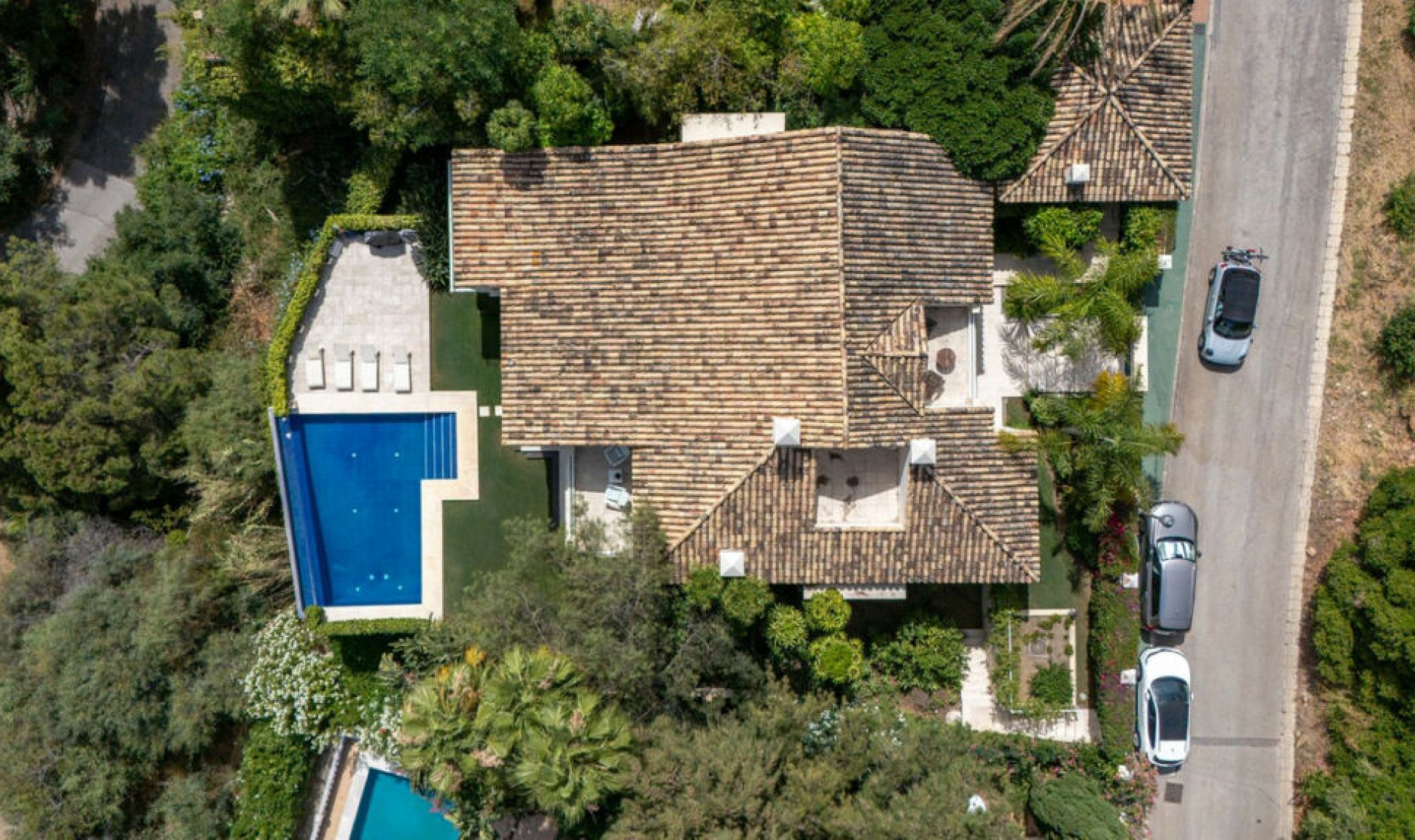 Resale - House -
La Quinta