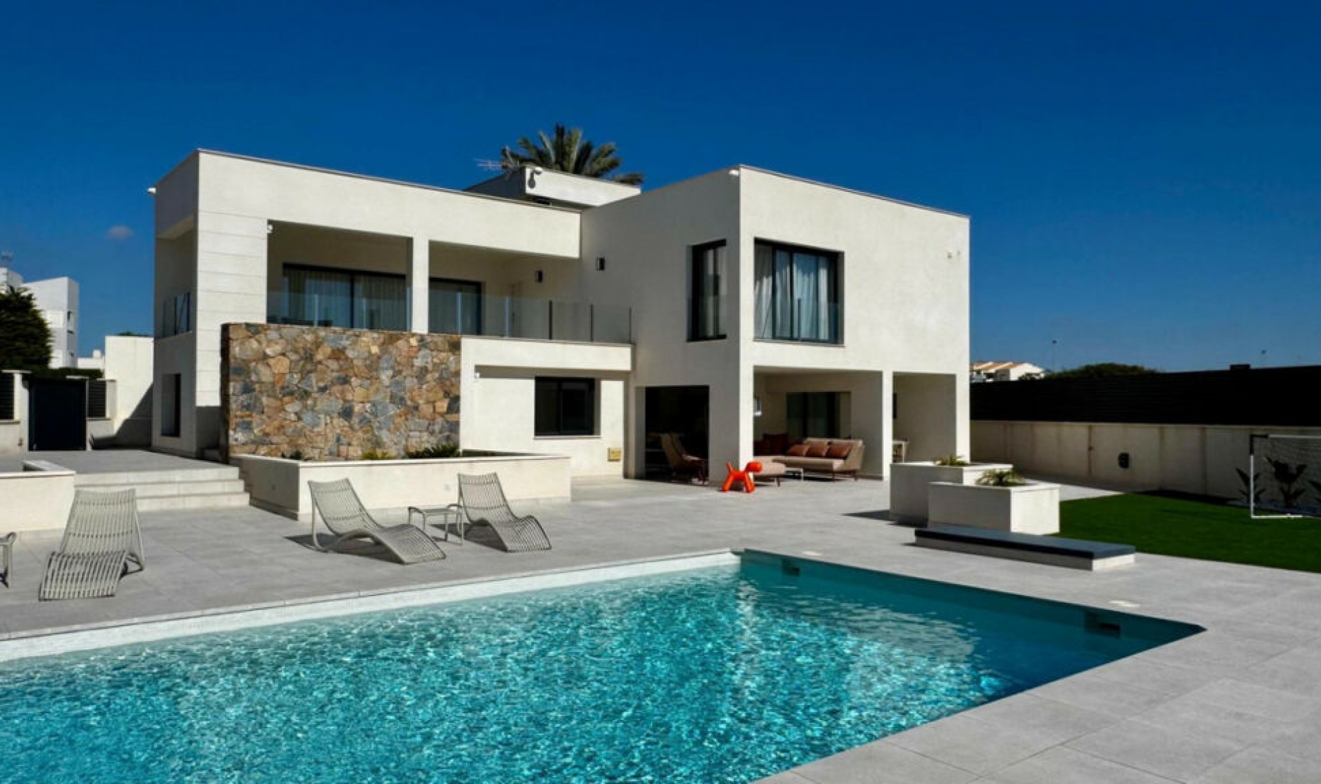 Resale - House -
La Veleta
