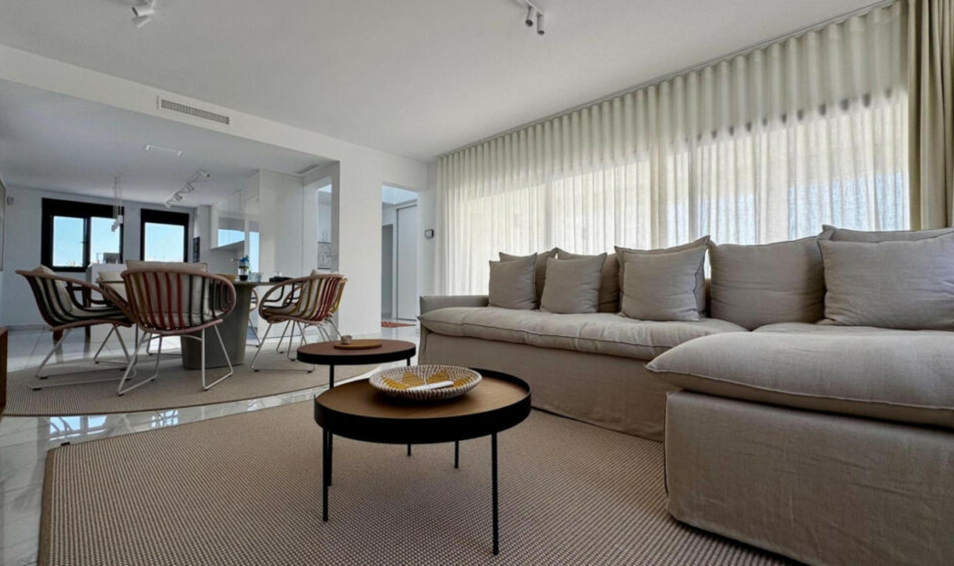 Resale - House -
La Veleta