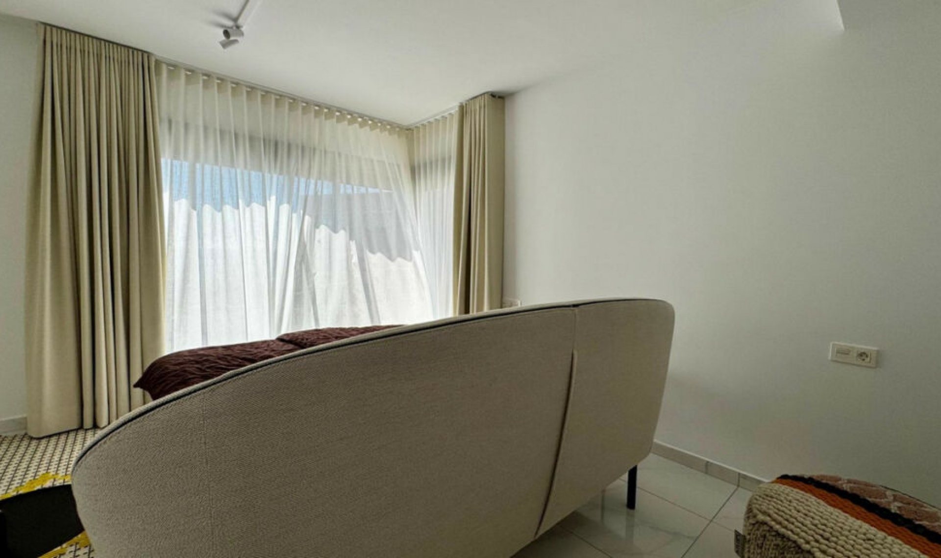 Resale - House -
La Veleta