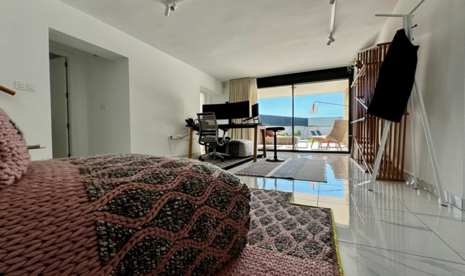 Resale - House -
La Veleta