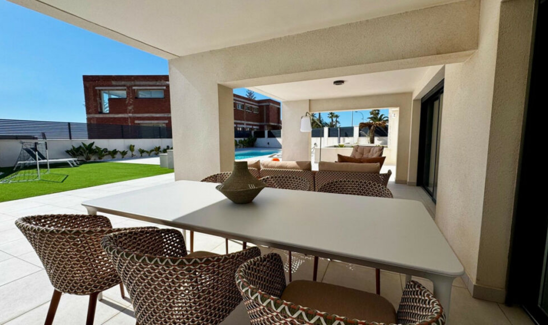 Resale - House -
La Veleta