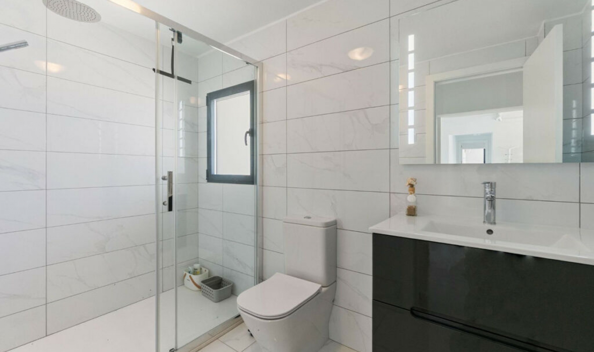 Resale - House -
La Veleta
