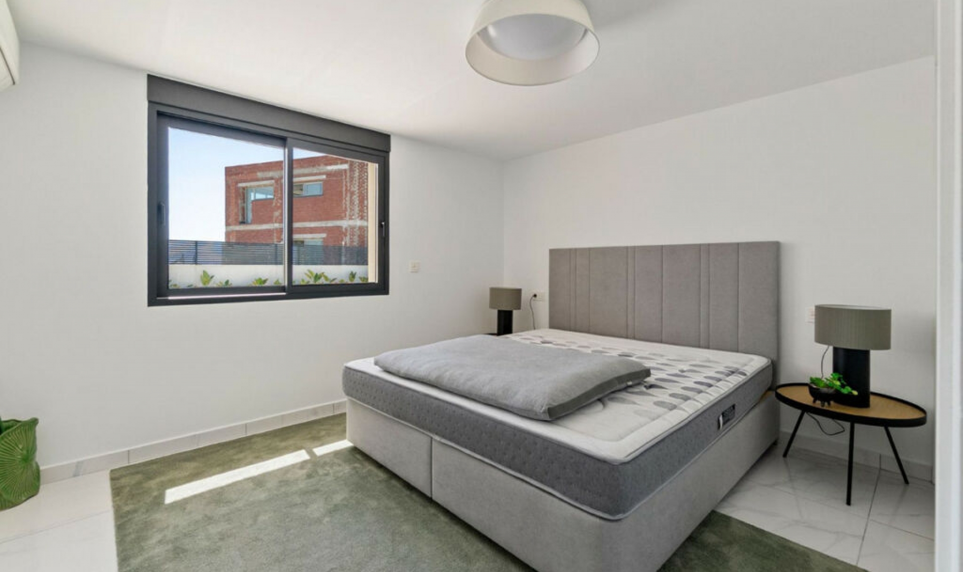 Resale - House -
La Veleta