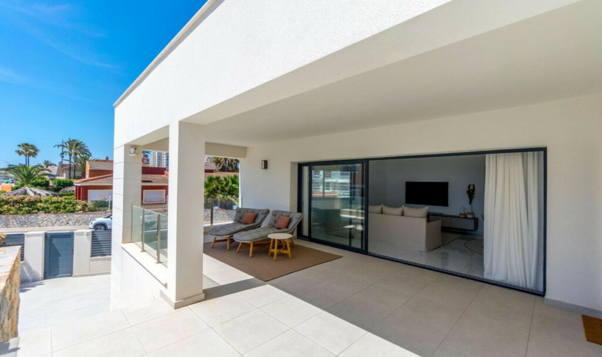 Resale - House -
La Veleta