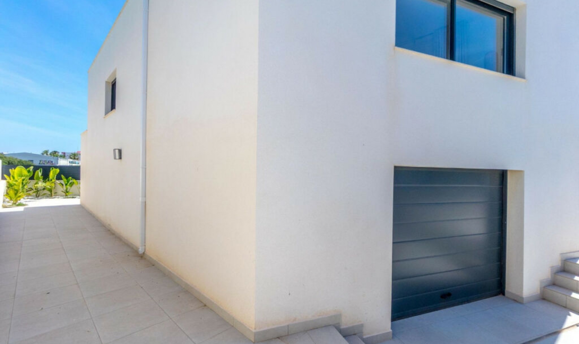 Resale - House -
La Veleta