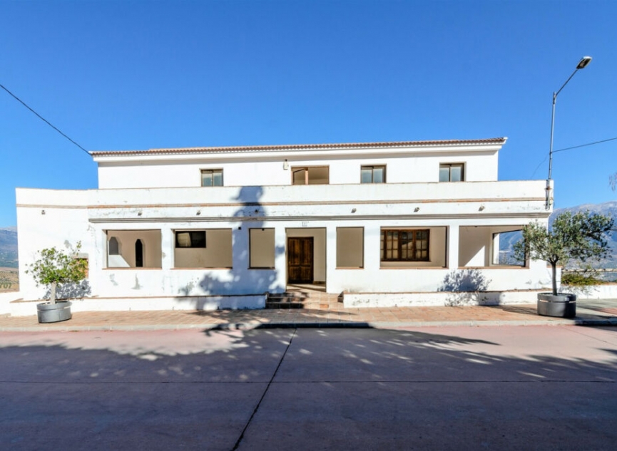 Resale - House -
La Viñuela