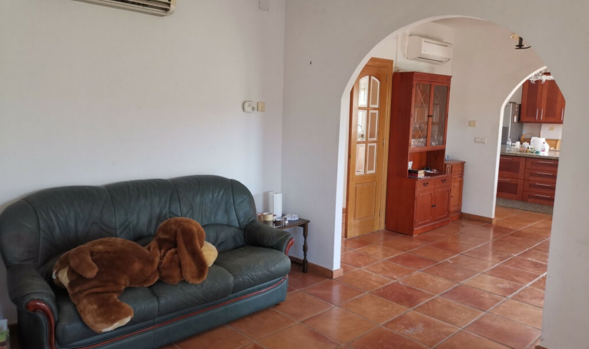 Resale - House -
La Viñuela