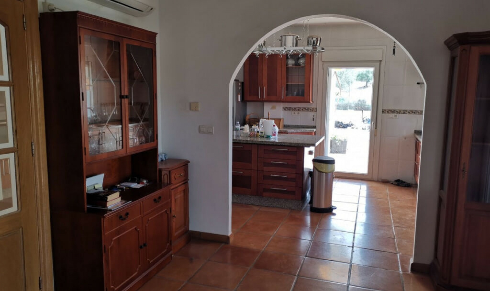 Resale - House -
La Viñuela