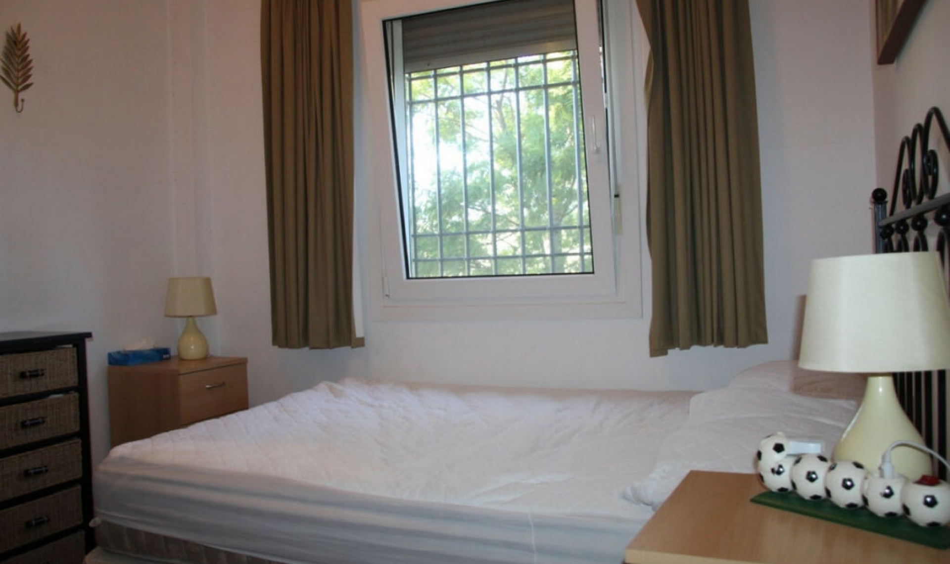 Resale - House -
La Viñuela