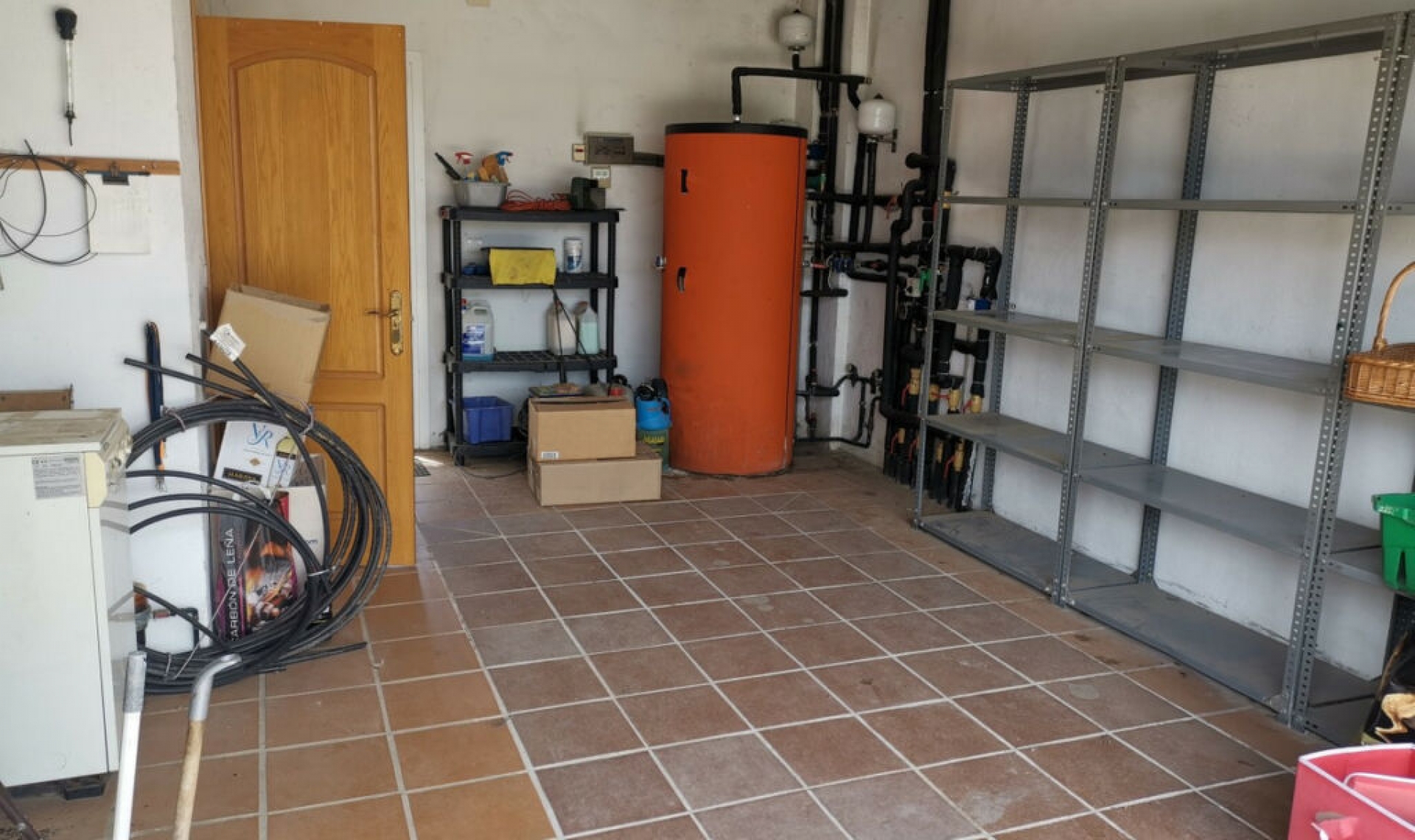 Resale - House -
La Viñuela