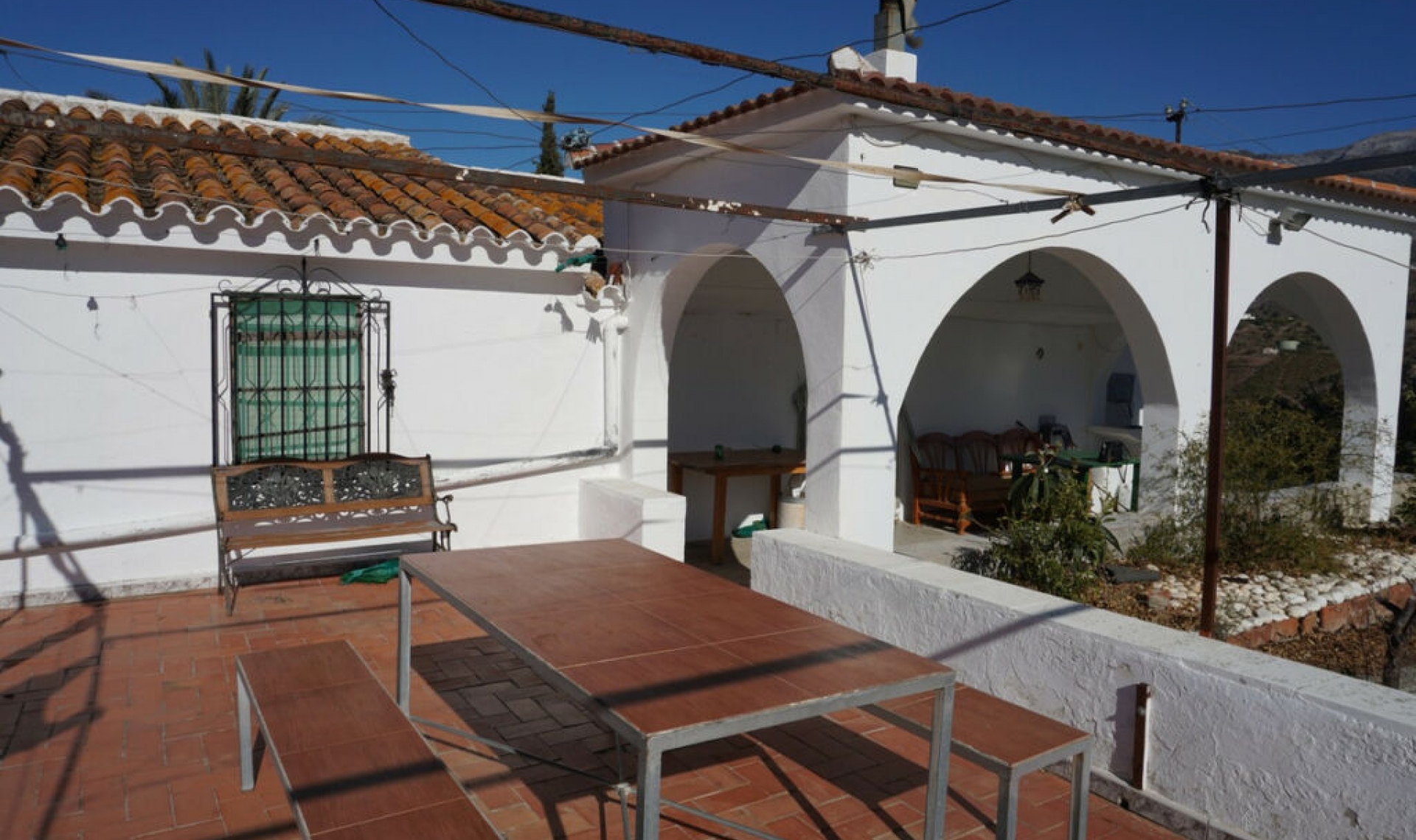 Resale - House -
La Viñuela