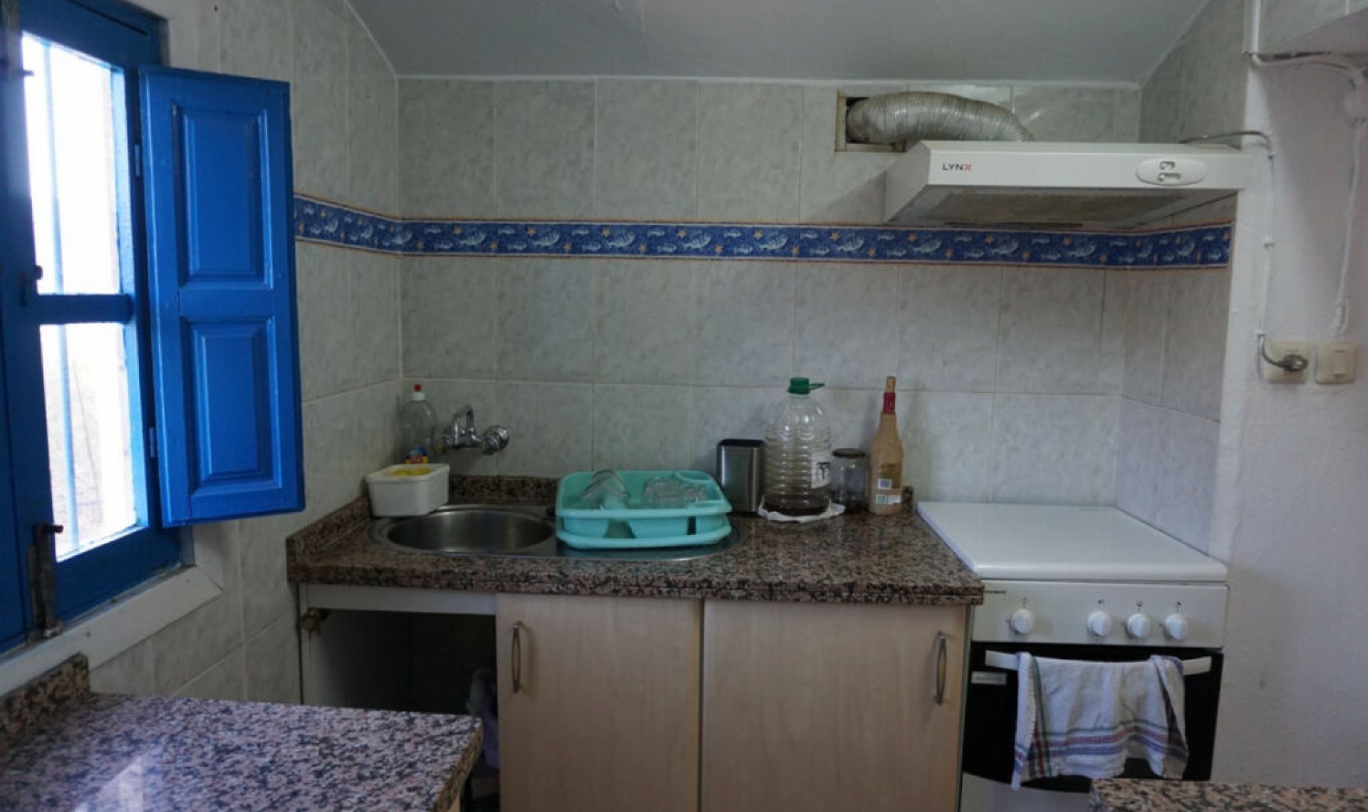 Resale - House -
La Viñuela