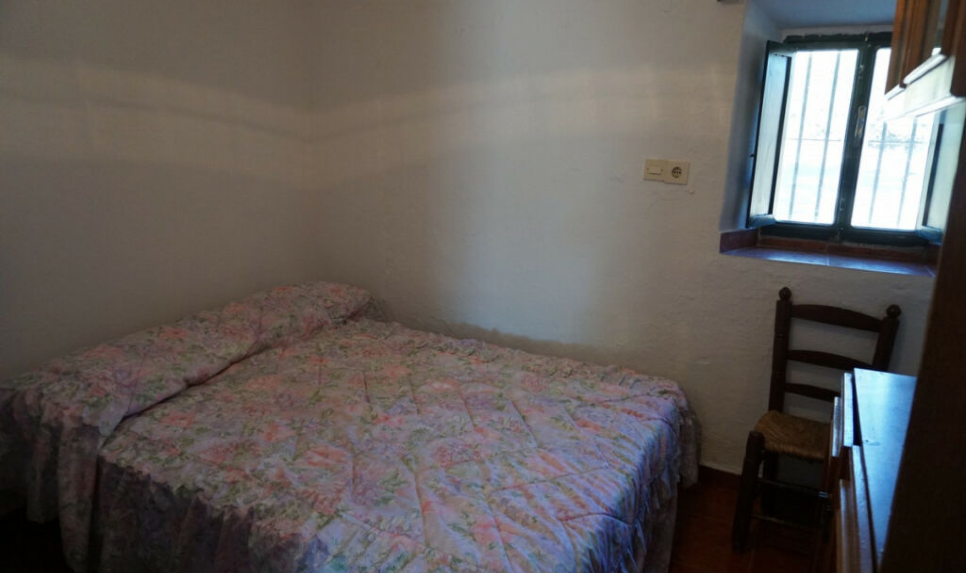 Resale - House -
La Viñuela