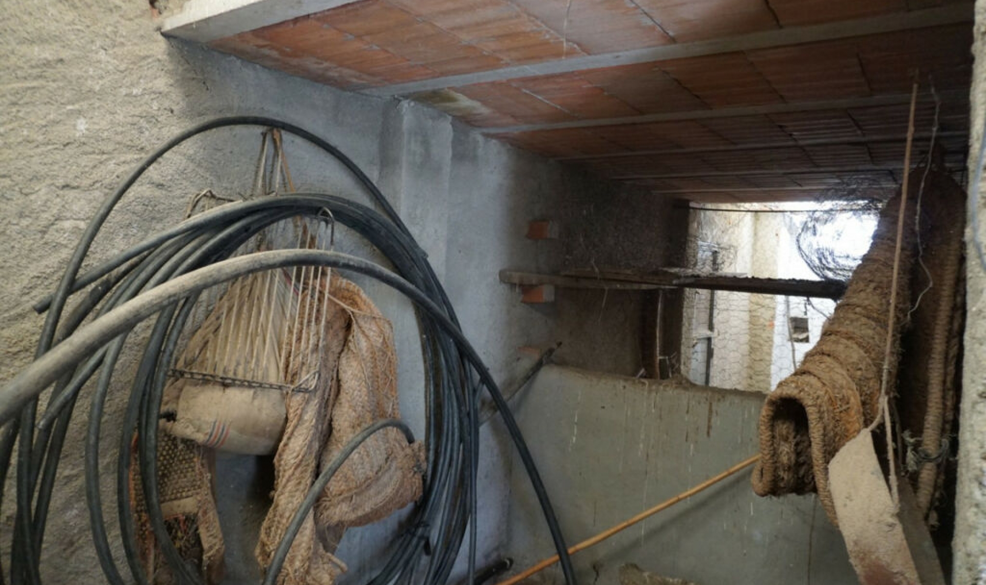 Resale - House -
La Viñuela