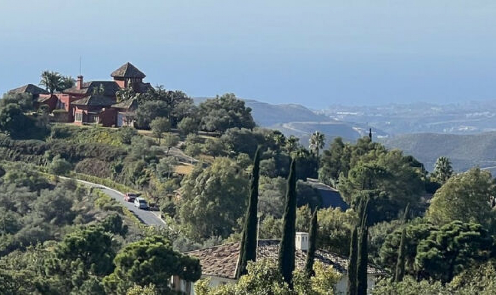 Resale - House -
La Zagaleta