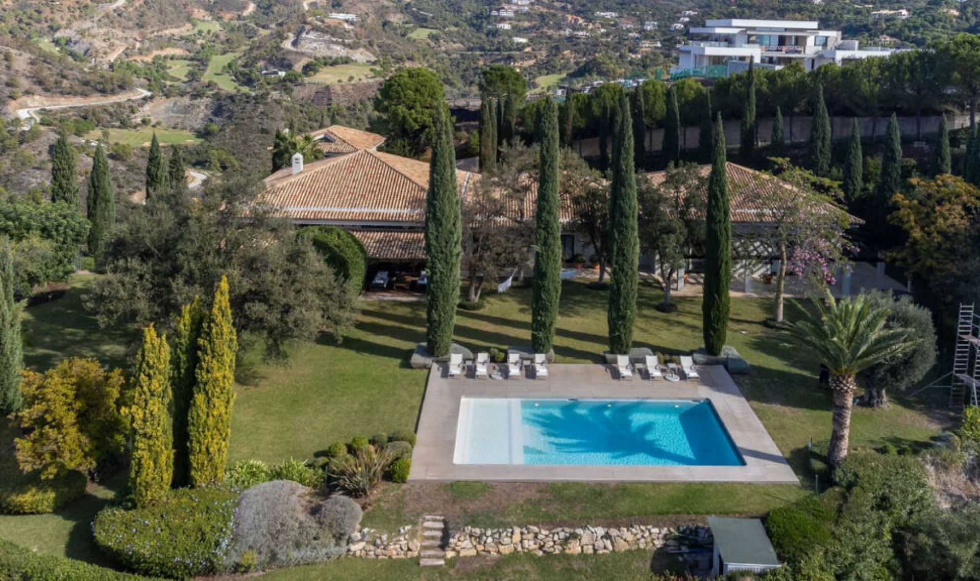 Resale - House -
La Zagaleta