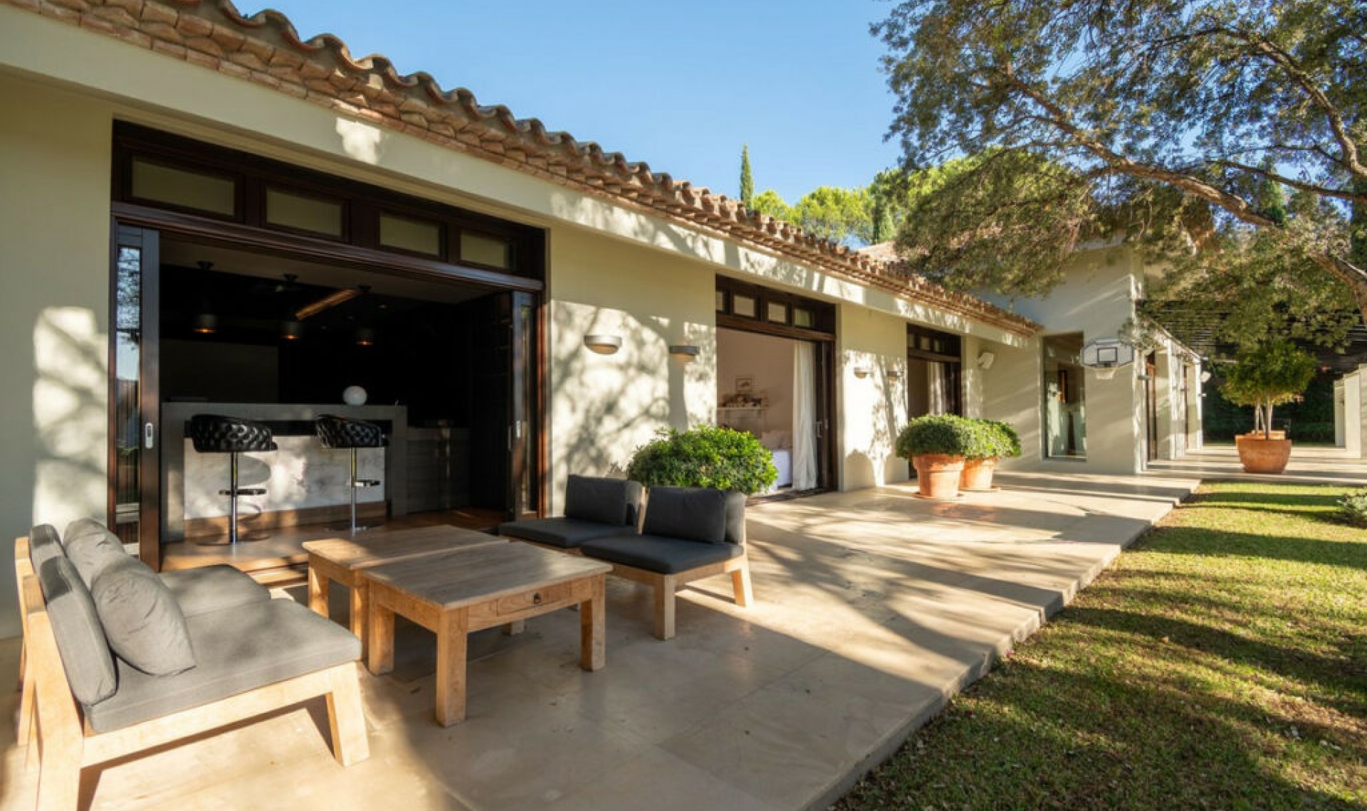 Resale - House -
La Zagaleta