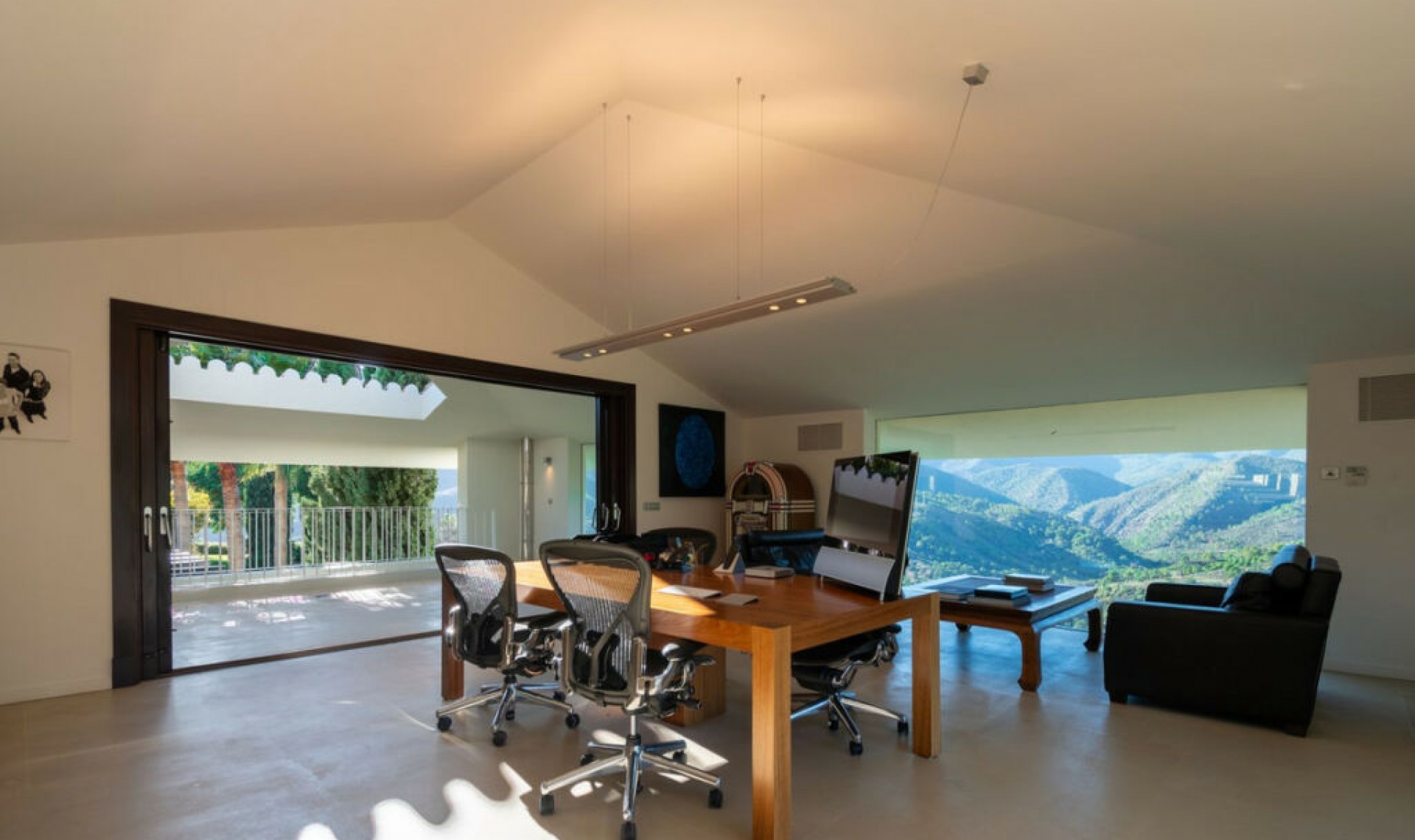 Resale - House -
La Zagaleta