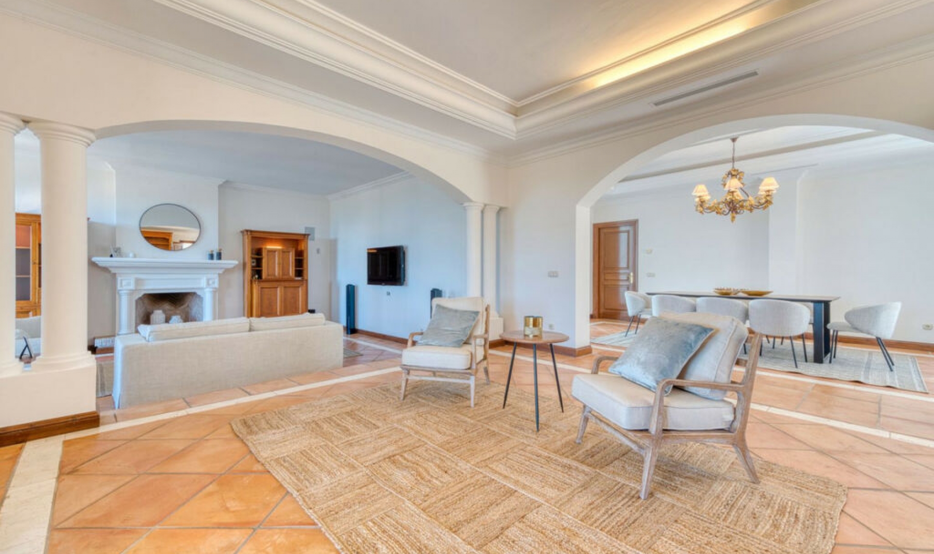 Resale - House -
La Zagaleta