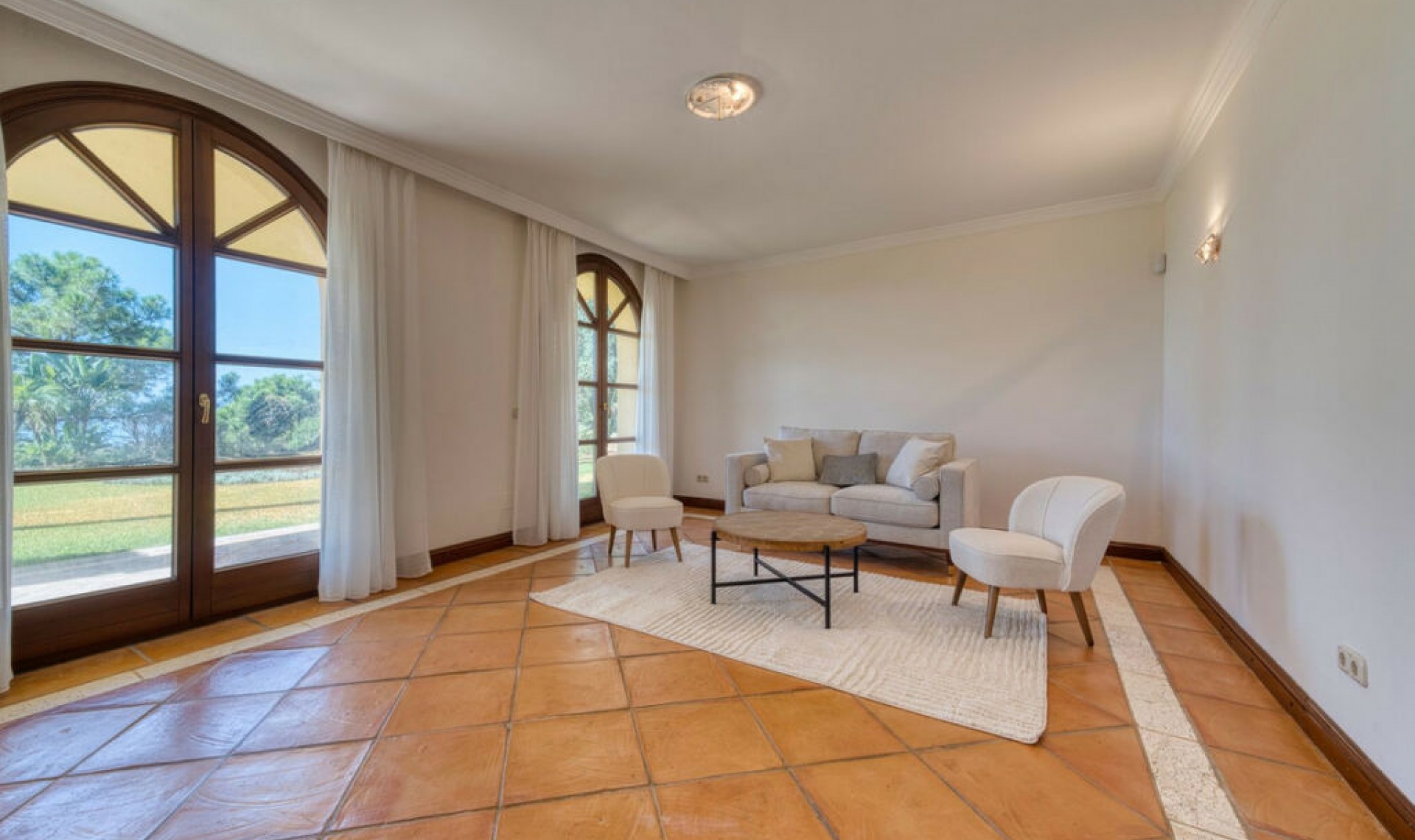 Resale - House -
La Zagaleta