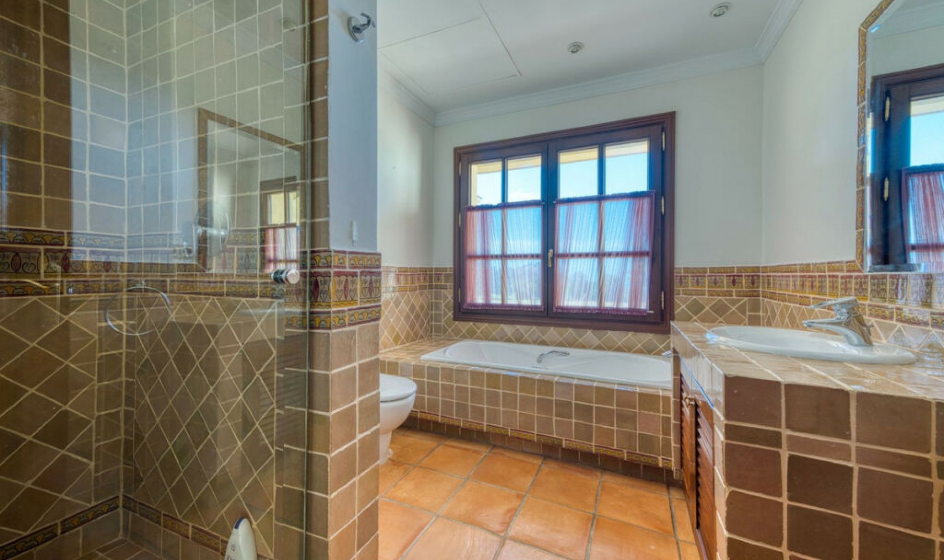 Resale - House -
La Zagaleta