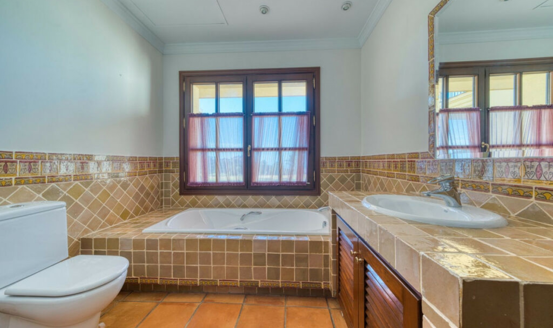 Resale - House -
La Zagaleta