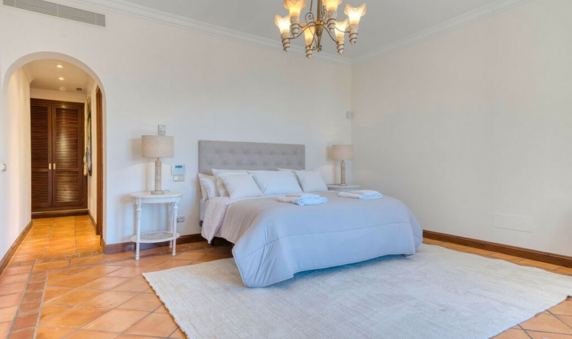 Resale - House -
La Zagaleta